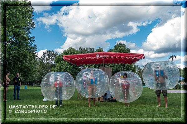 Bubble Balls auf dem Sommerfest
