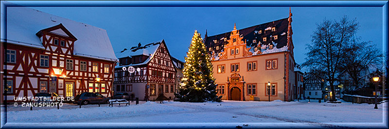 Winter in Umstadt, Markplatz zur blauen Stunde